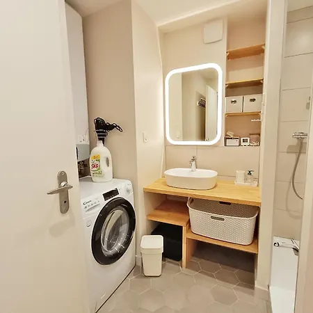 L'echappee Luchonnaise, T2, Balcon Plein Sud, Wifi, Ascenseur Apartman Bagnères-de-Luchon