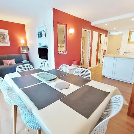 L'echappee Luchonnaise, T2, Balcon Plein Sud, Wifi, Ascenseur Apartman *
